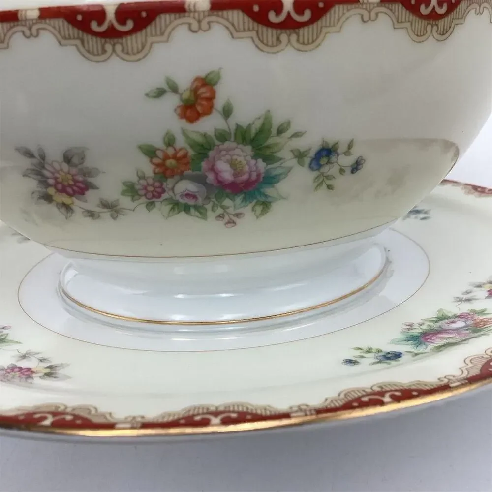 Vintage Rutland Pattern Porcelain Gravy Boat with Attached Under Plate‎